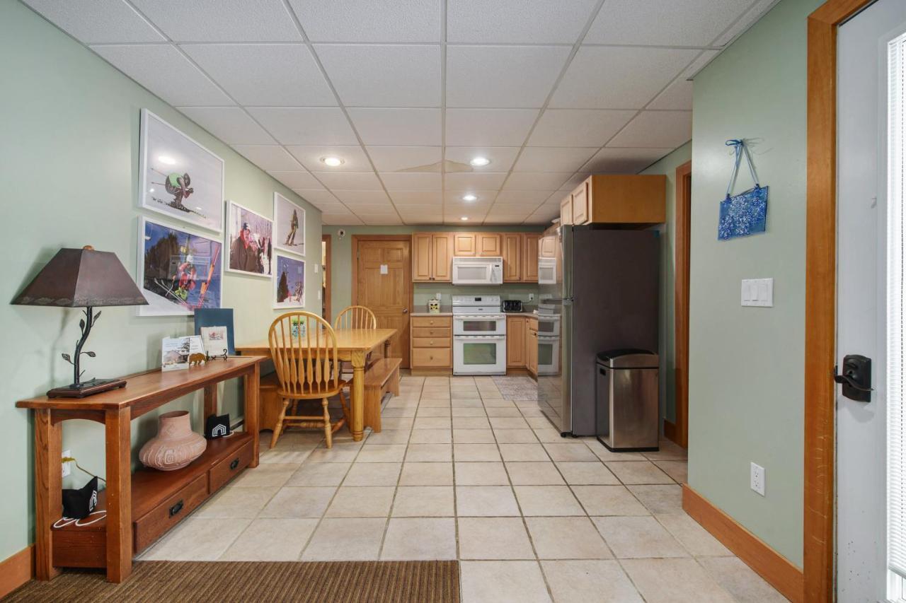 Boyne Mountain Getaway, Unit B Apart otel Boyne Falls Dış mekan fotoğraf
